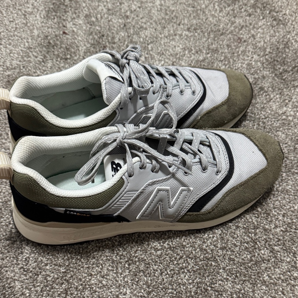 New Balance Men's Gray and Olive Sneakers